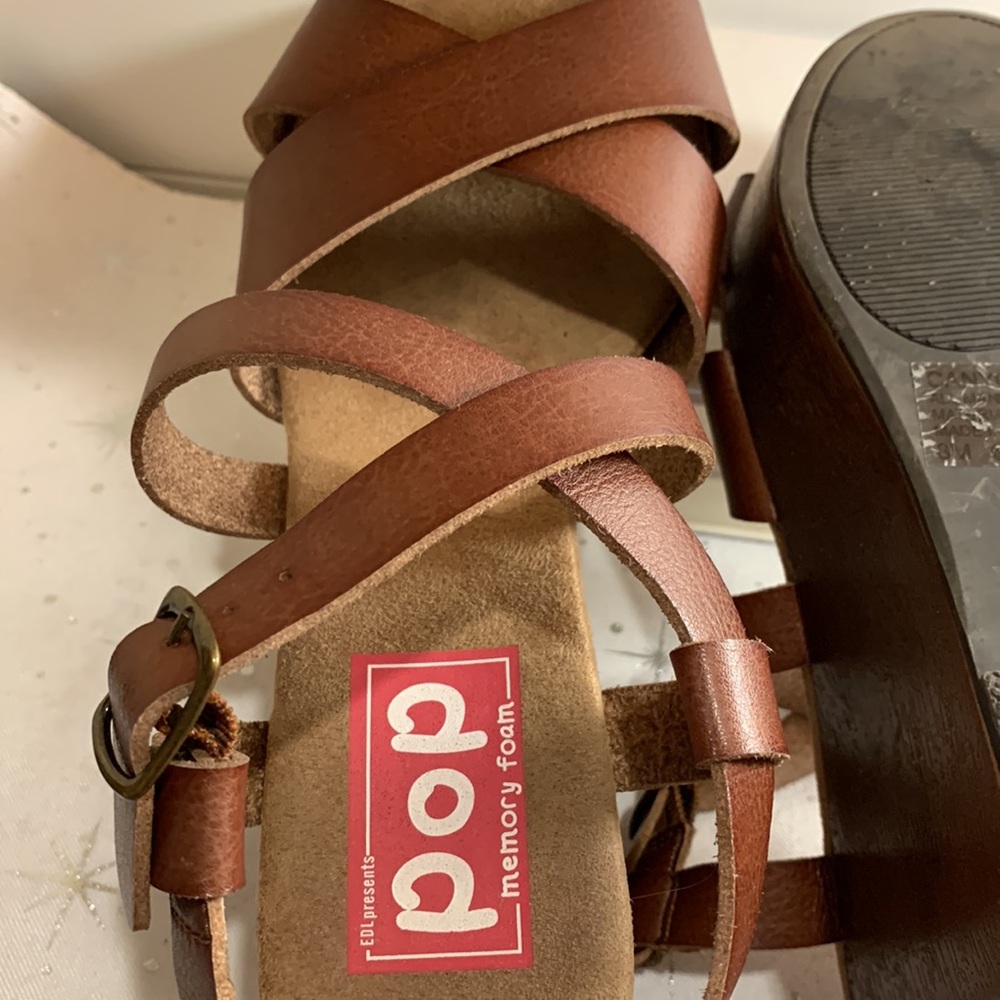 Pop - Picture 8 of 9